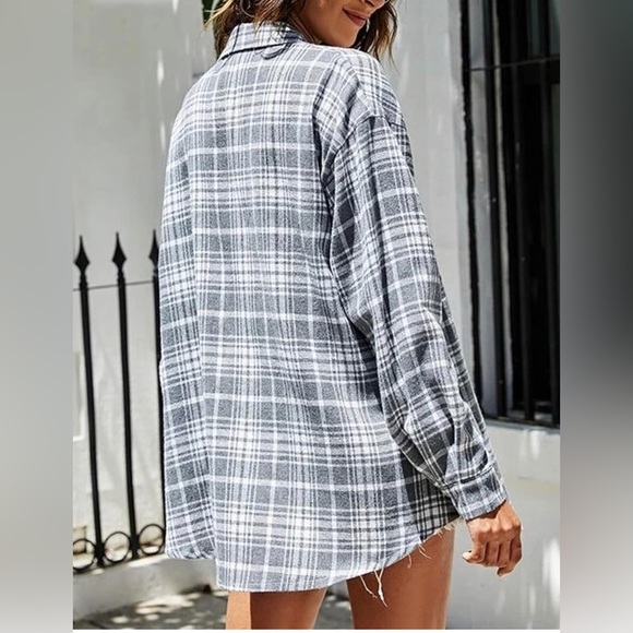 Zontroldy Plaid Flannel Oversized Long Sleeve Button Down - Size Medium - Picture 2 of 7